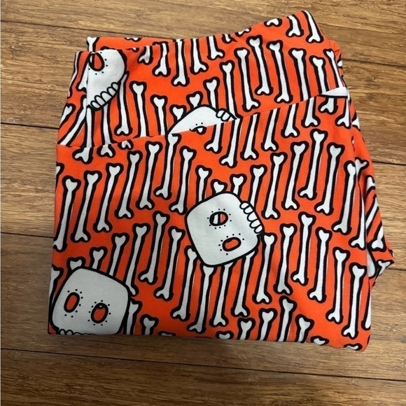 Lularoe TC2 Plus Size Leggings Skull Bones Halloween Orange Black White - Picture 2 of 5